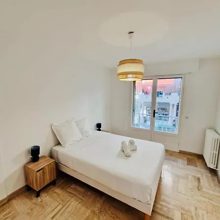 Appartement Les Appts D'albertine - T3 Climatise A 200m Des Plages, Centre-ville Et Gare - Parking Prive Inclus Antibes
