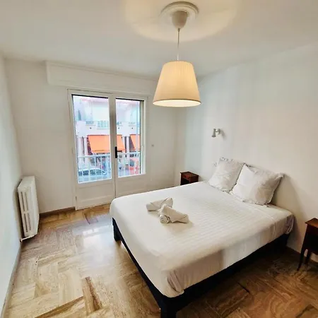 Appartement Les Appts D'albertine - T3 Climatise A 200m Des Plages, Centre-ville Et Gare - Parking Prive Inclus