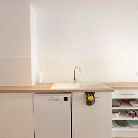 T3 Lumineux - 6 Pers - Hypercentre - Climatise - Gare Sncf A 200 M - Parking Prive - A 100 M Apartament Antibes