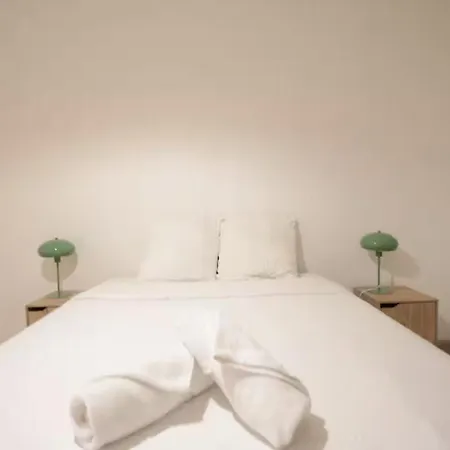 Apartament T3 Lumineux - 6 Pers - Hypercentre - Climatise - Gare Sncf A 200 M - Parking Prive - A 100 M *