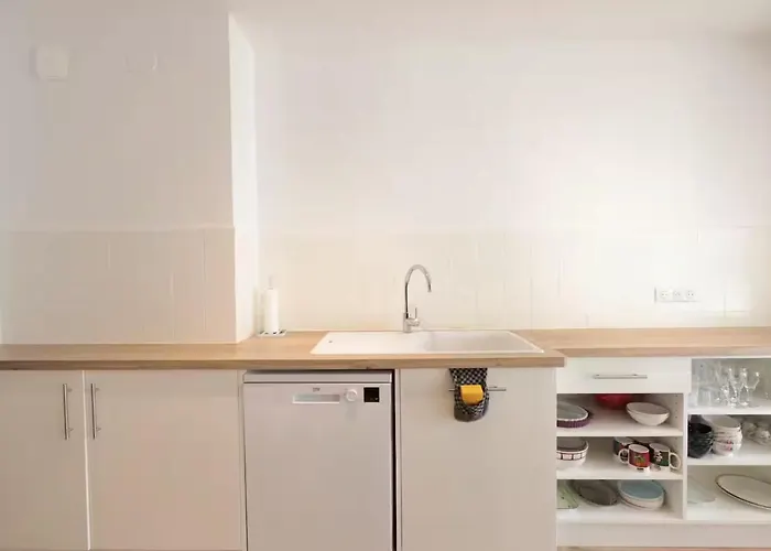 T3 Lumineux - 6 Pers - Hypercentre - Climatise - Gare Sncf A 200 M - Parking Prive - A 100 M Apartament Antibes