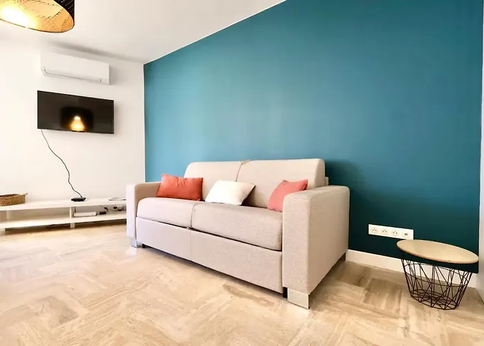 T3 Lumineux - 6 Pers - Hypercentre - Climatise - Gare Sncf A 200 M - Parking Prive - A 100 M * Antibes